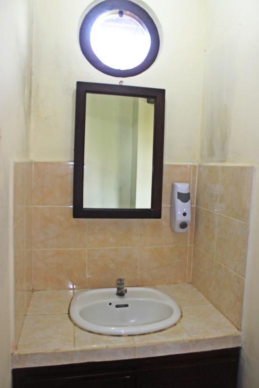 Guru Ratna Apartment Munduk  Ruang foto