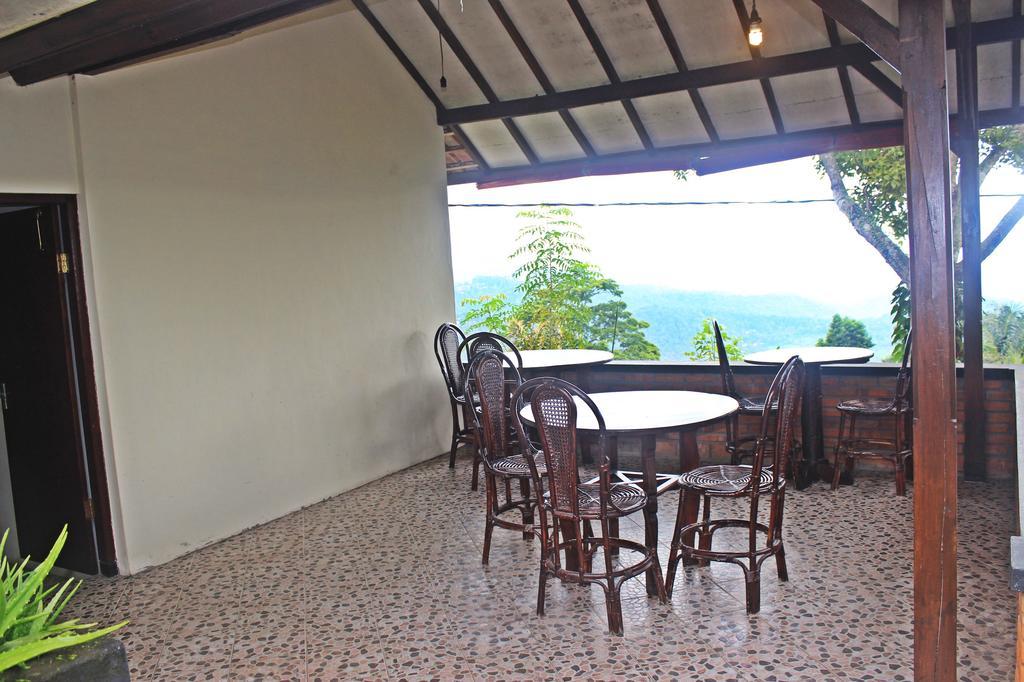 Guru Ratna Apartment Munduk  Ruang foto