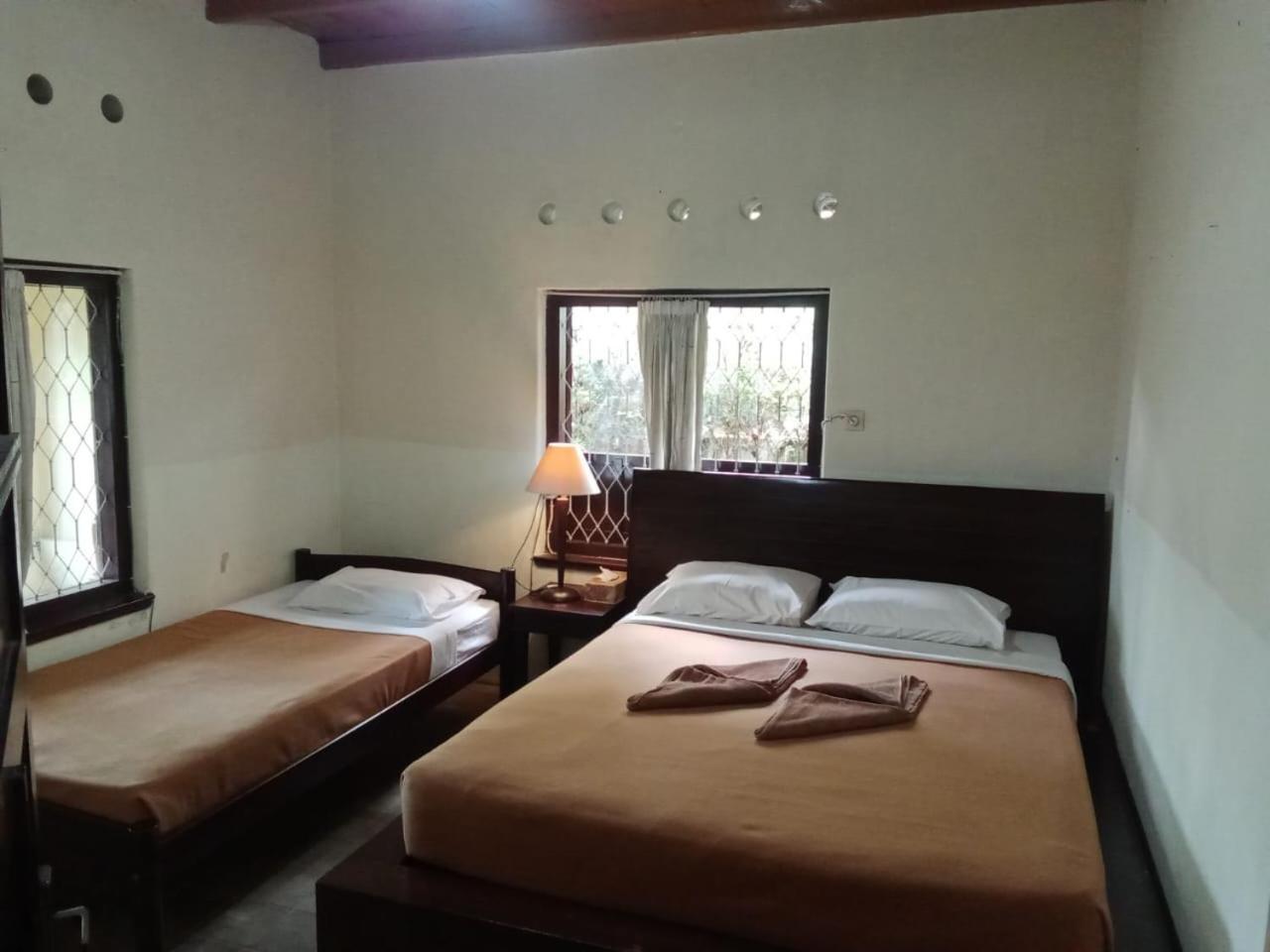 Guru Ratna Apartment Munduk  Bagian luar foto