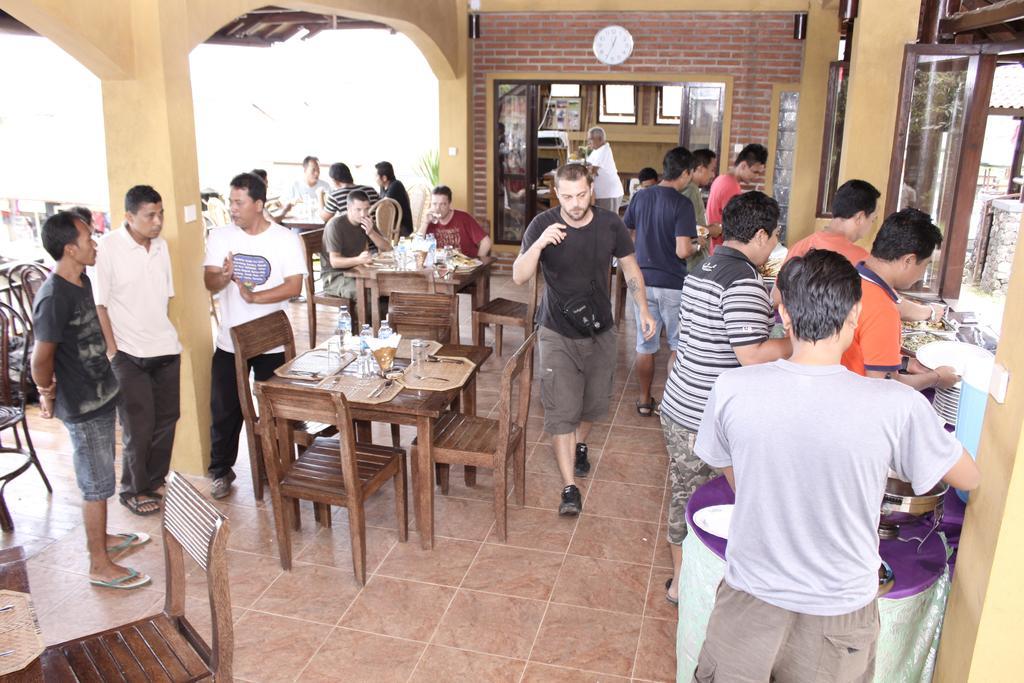 Guru Ratna Apartment Munduk  Bagian luar foto