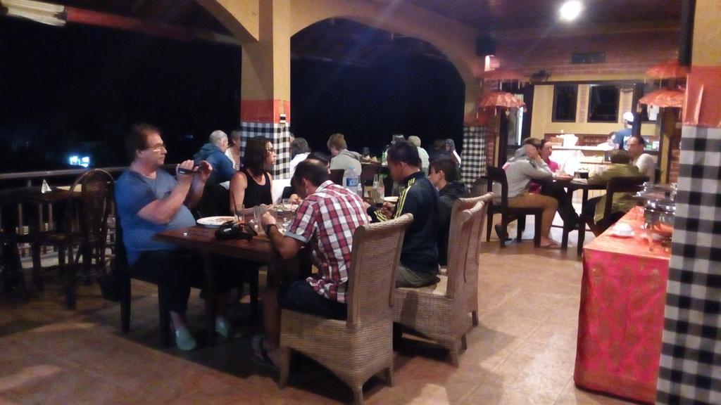 Guru Ratna Apartment Munduk  Bagian luar foto